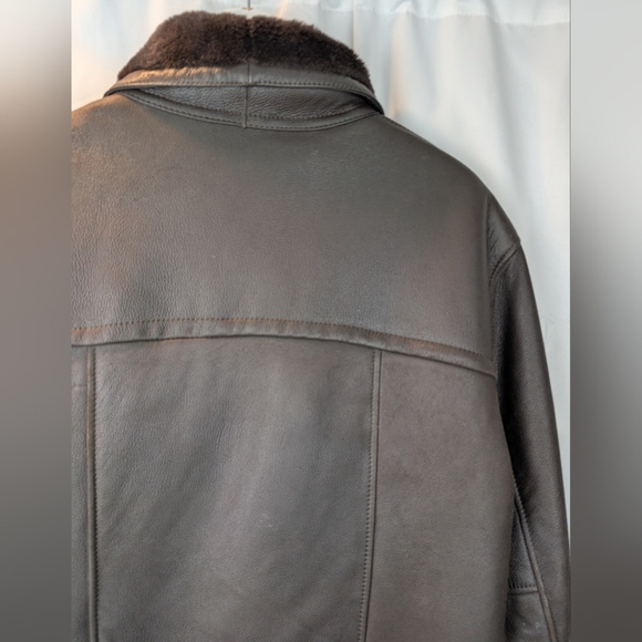 Danier Men's Brown Shearling Coat Size L In VGUC - Picture 10 of 14
